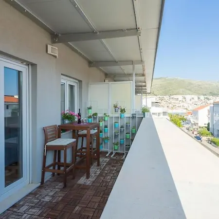 Swanky Gem Апартаменты *